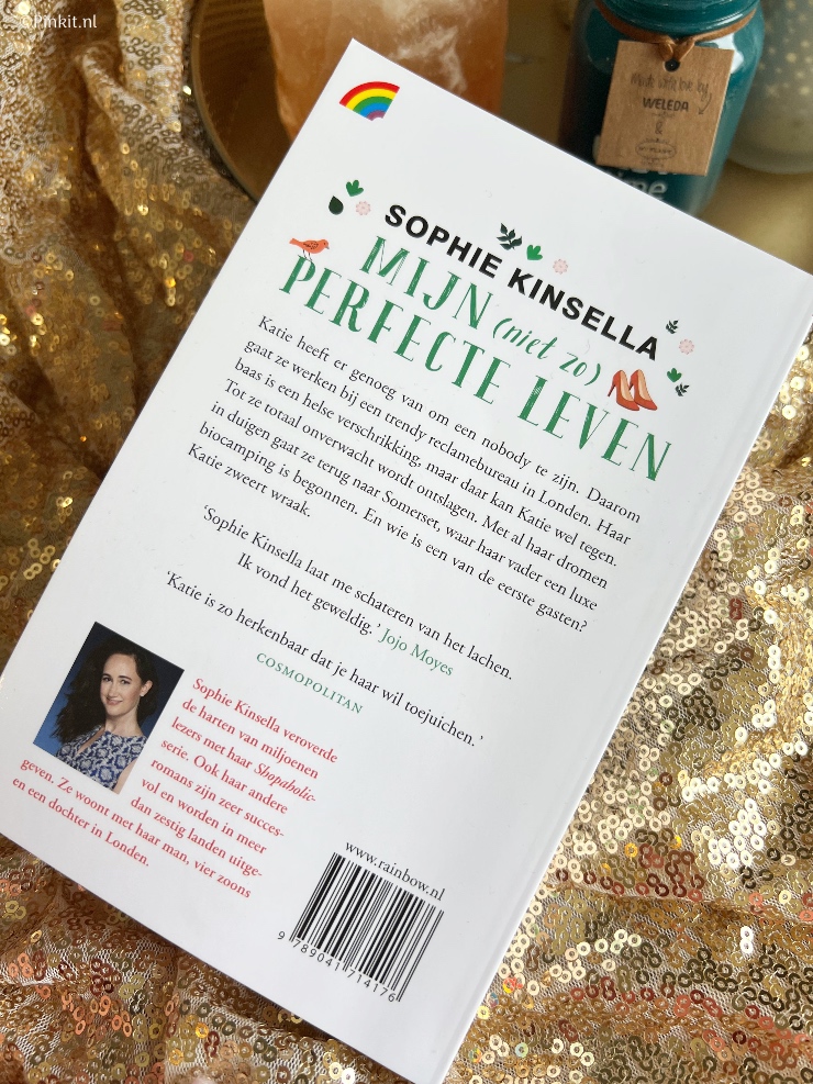 Dat het gras soms groener lijkt bij iemand anders, wilt niet zeggen dat het ook werlijk zo is. En dat is zo'n beetje het thema, van het boek Mijn (niet zo) perfecte leven geschreven door Sophie Kinsella. Dit boek is in augustus 2021 verschenen en heb ik sindsdien op het oog, deze maand plaatste ik een Bol.com bestelling en raad eens wat er in mijn winkelmandje zat...