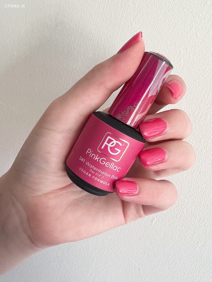 Did somebody say PINK? De nieuwe Pink Gellac V.I.P. 2 collectie bevat vijf nieuwe iconische kleuren die je rechtstreeks naar Pink Heaven sturen! Bruisende neon tinten en zachte, gedempte kleuren: De V.I.P. 2 collectie is de nieuwe essential voor elke Pink-A-Holic.