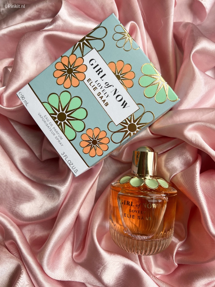 Elie Saab, de wereldberoemde modeontwerper, heeft deze maand een nieuw parfum gelanceerd; Girl of Now Lovely. Deze nieuwe flanker is inmiddels verkrijgbaar en als groot fan van het orgineel (al meerdere flacons van leeggemaakt), vertel ik in dit artikel wat meer over deze mooie nieuwe lancering.