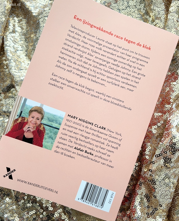 Hartendief is het nieuwste boek uit de Verdacht reeks (nummer 7) geschreven door Mary Higgins & coauteur Alafair Burke. Dit is mijn eerste boek uit deze reeks en ook al heb ik de voorgaande boeken niet gelezen, had ik Hartendief in ongeveer 3.5 uur uitgelezen. Het is een meesleepende thriller die mij vanaf het begin al goed te pakken had...