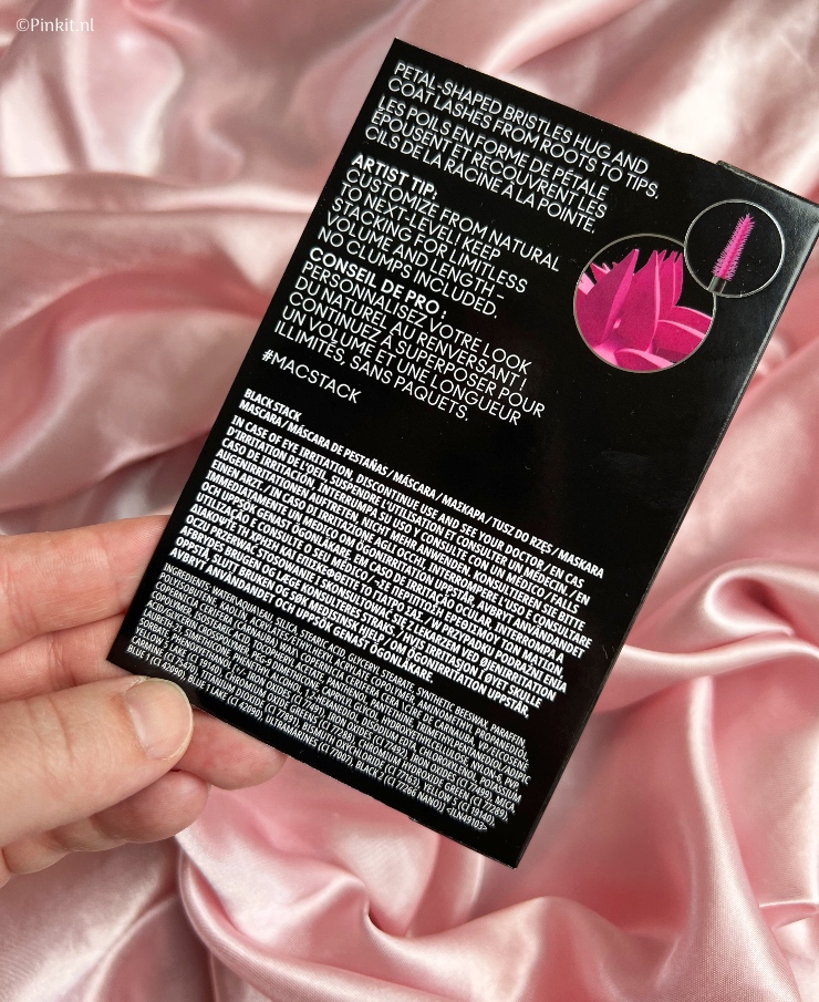 De nieuwste lancering van M.A.C Cosmetics is de M.A.CStack Mascara, een mega populaire mascara op o.a. Tiktok. Het is voor mij al even geleden dat ik een mascara van M.A.C Cosmetics heb getest, dus ik kon niet wachten om hiermee aan de slag te gaan. Dit product heeft namelijk nog al wat claims en beloftes...