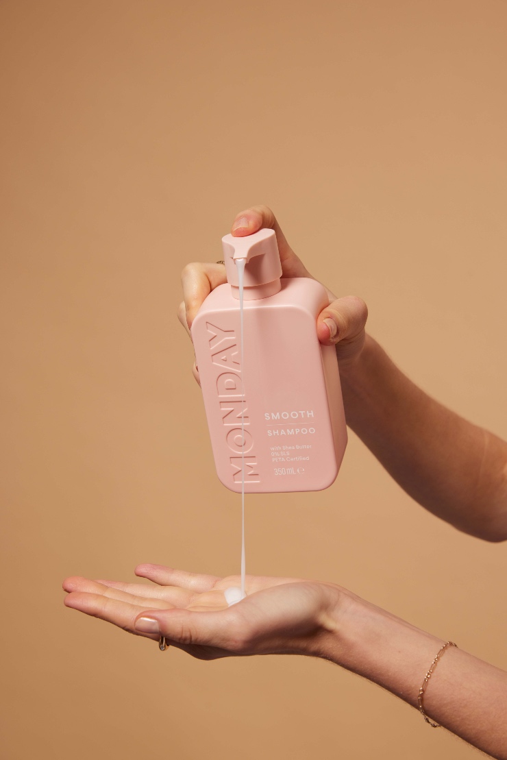 Maandag is niet altijd onze favoriete dag maar met de award-winning en betaalbare formules van MONDAY Haircare komt daar snel verandering in. Al snel wens je dat elke dag maandag was. MONDAY Haircare maakt luxe meer inclusief met award-winning, haarverzorging van salonkwaliteit voor betaalbare prijzen.