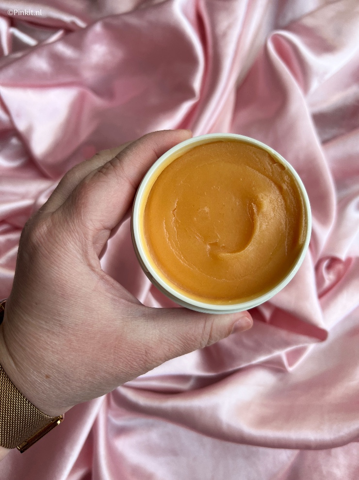Nog niet zo lang geleden heb ik geschreven over mijn favoriete cleansing balms van dit moment, daar zat ook de Alpha-H Melting Moment Cleansing Balm tussen. Maar dit product verdient een eigen artikel, dus in dit artikel vertel ik hier iets meer over...