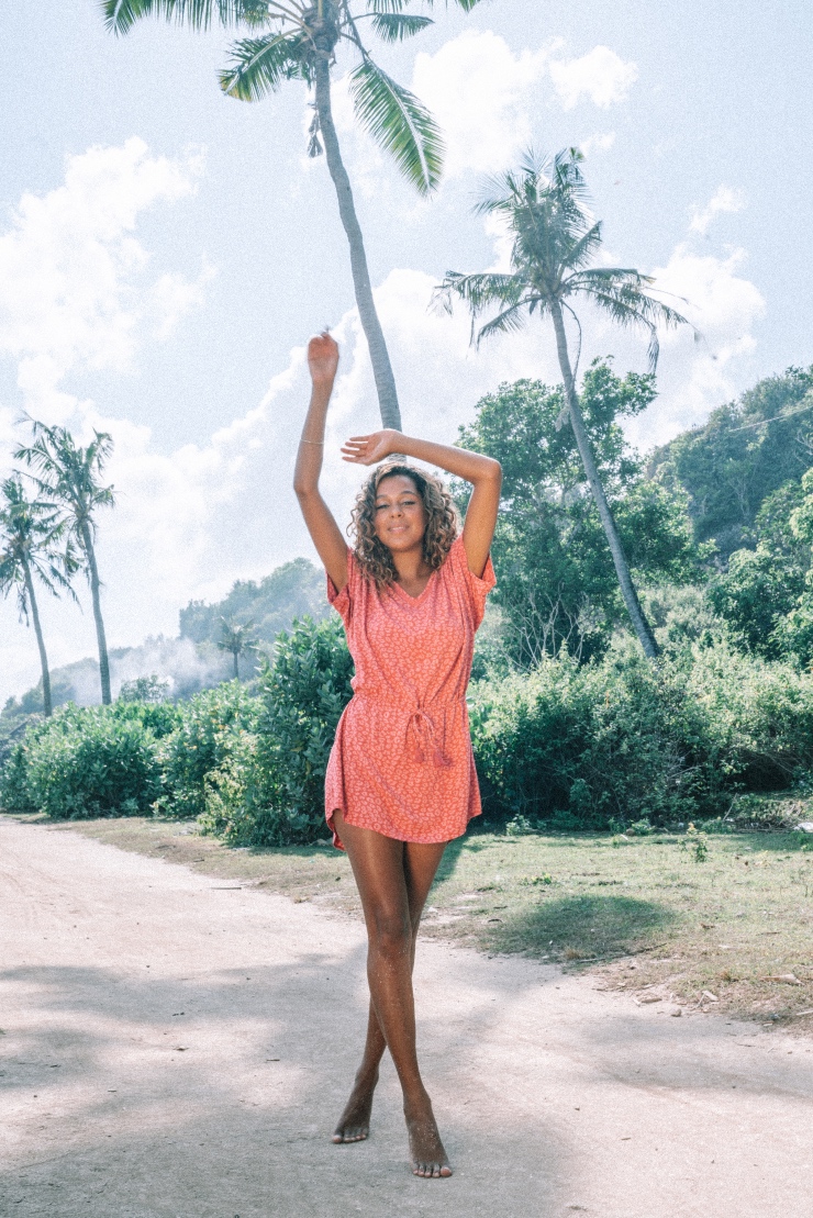 Het mooie weer zit er weer aan te komen, tijd dus ook om weer nieuwe dames badkleding en luchtige zomerkleding te shoppen! Zoals vaste lezeressen inmiddels wel weten, deel ik regelmatig fashion inspiratie artikelen van o.a. Protest. In dit artikel laat ik een aantal nieuwe items zien uit de nieuwe Protest Spring/Summer 2022 collectie.