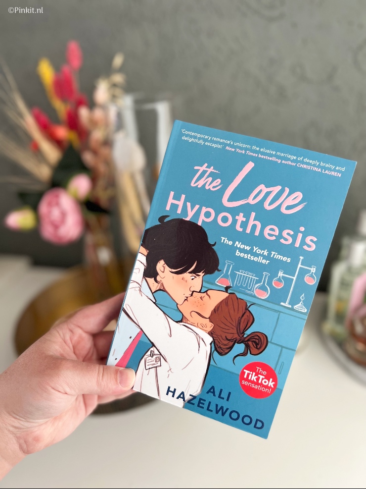 The Love Hypothesis – Ali Hazelwood + WIN