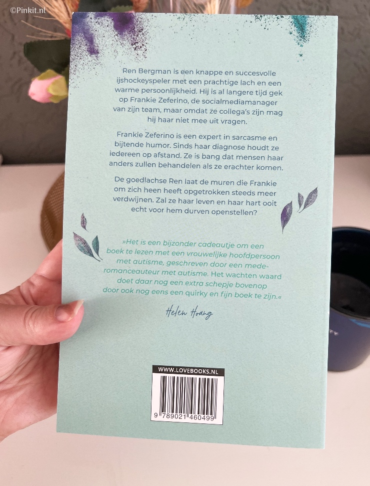 Lekker in het zonnetje zitten met een goed boek? Ben je ook gek op romantische verhalen? Dan heb ik vandaag weer een leuke lees tip, namelijk Het wachten waard geschreven door Chloe Liese. 