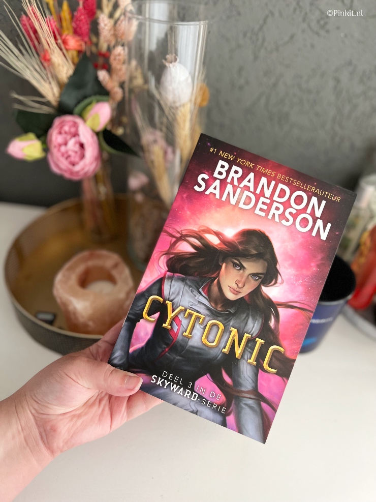 Cytonic – Brandon Sanderson (Skyward deel 3)