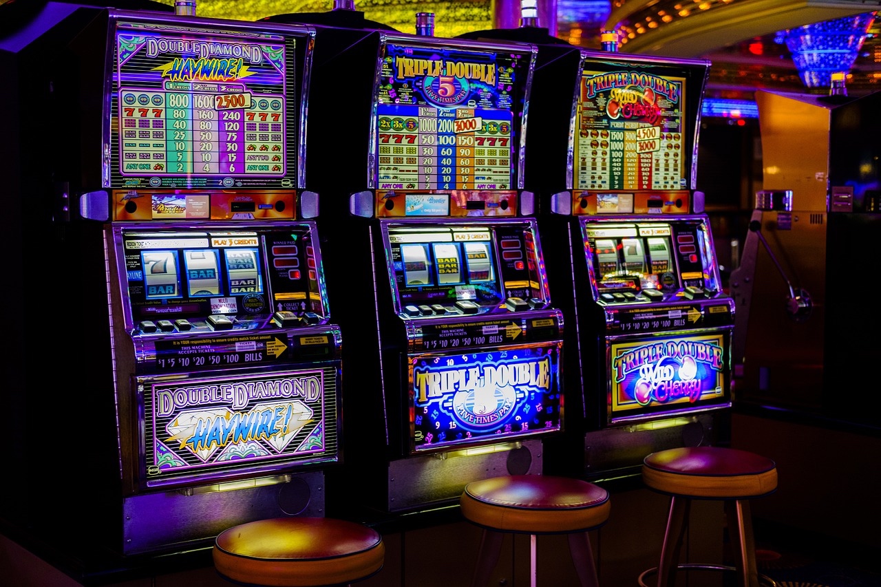 Hoe bepalen online casino’s jackpots?