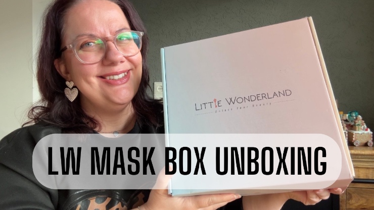 Little Wonderland Mask Box Unboxing